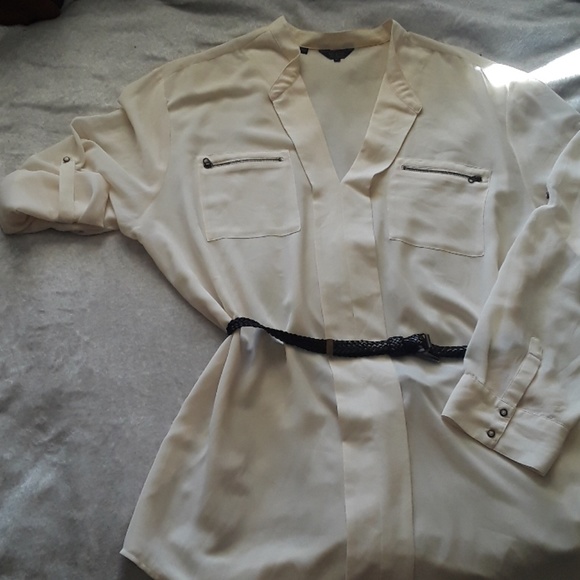 White long sleeve chiffon with belt - Picture 1 of 4